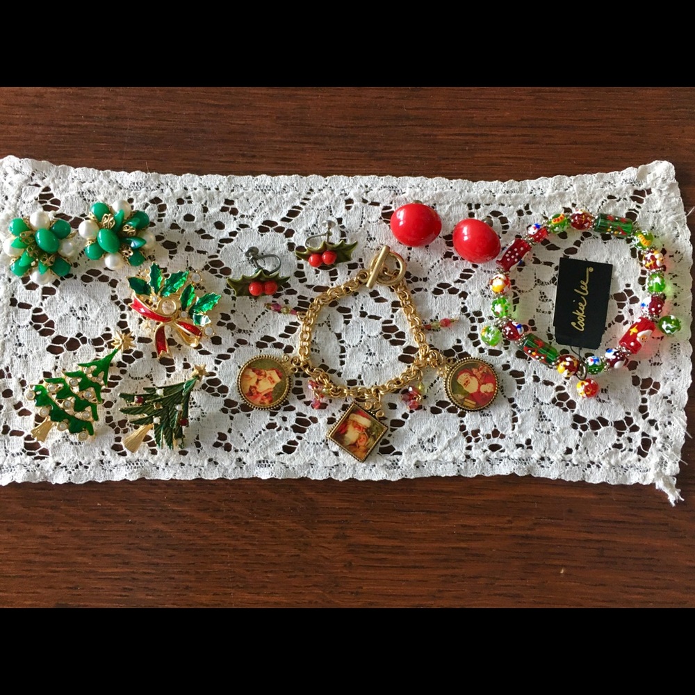 Holiday Christmas Vintage and NOS Jewelry Lot 8 pc